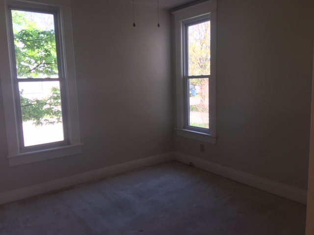 418 Jefferson Street Rochester, IN 46975 - Photo 5 of 11