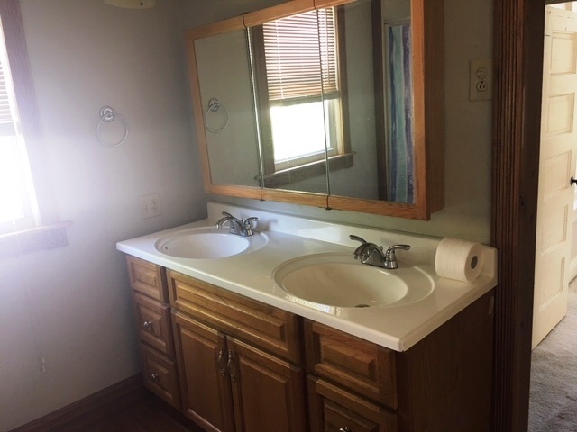 418 Jefferson Street Rochester, IN 46975 - Photo 7 of 11