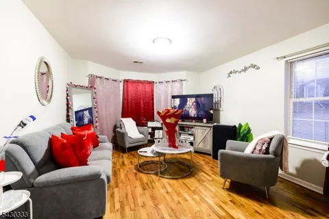 $750,000 | 289 South 7th Street, Newark, NJ 07103