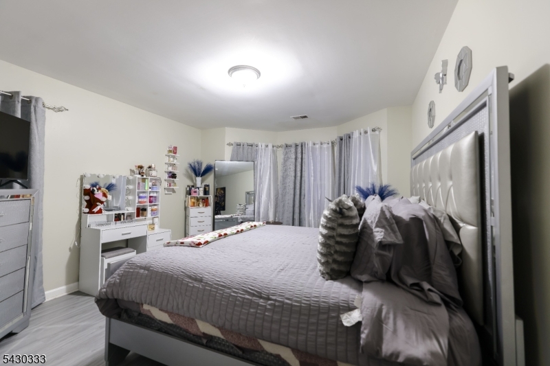 289 South 7th Street Newark, NJ 07103 - Photo 26 of 33
