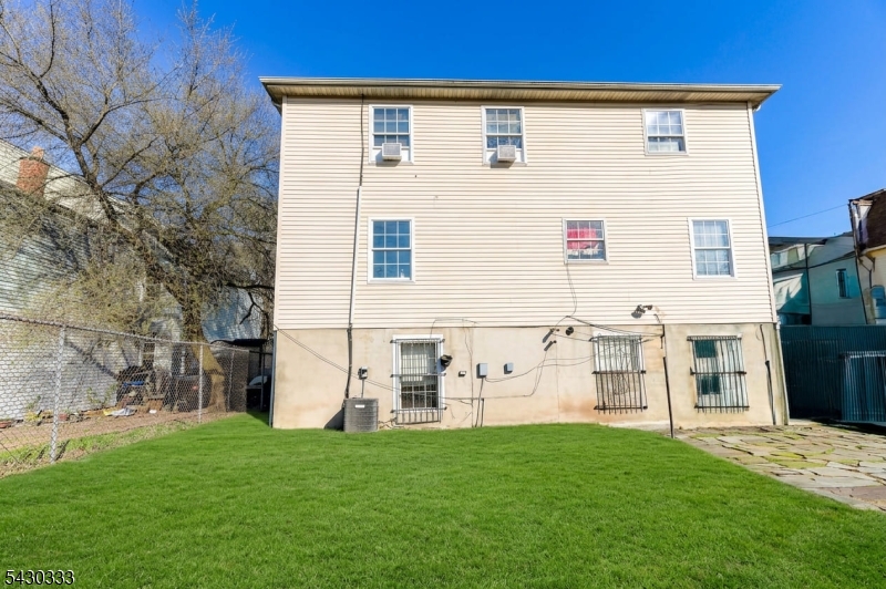 289 South 7th Street Newark, NJ 07103 - Photo 31 of 33