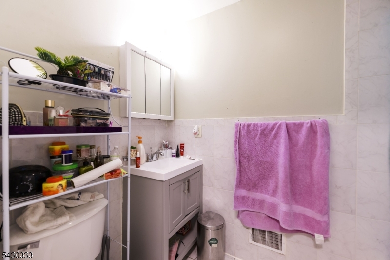 289 South 7th Street Newark, NJ 07103 - Photo 8 of 33