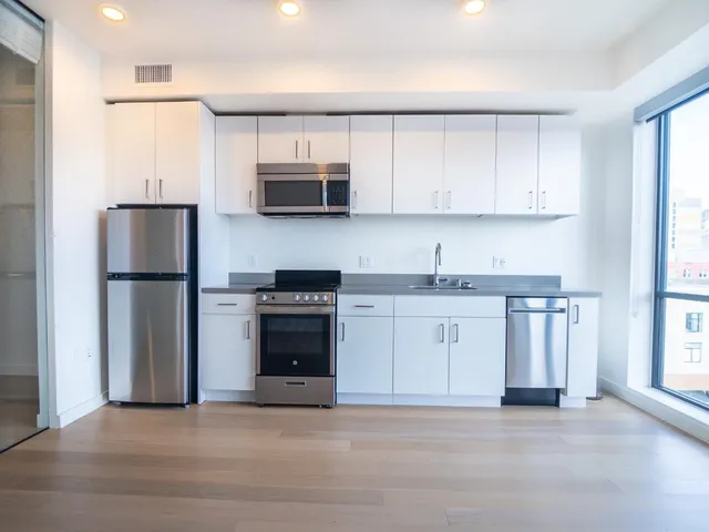 $3,300 | 1201 Sutter Street, Unit 606, San Francisco, CA 94109
