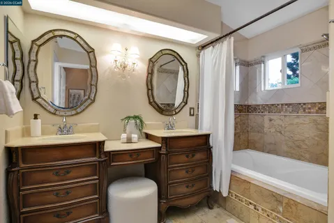 $909,900 | 508 Valley View Court, Martinez, CA 94553