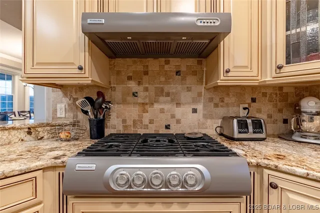 $1,550,000 | 323 Cherry Hill Drive, Lake Ozark, MO 65049