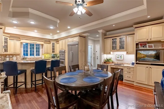 $1,550,000 | 323 Cherry Hill Drive, Lake Ozark, MO 65049