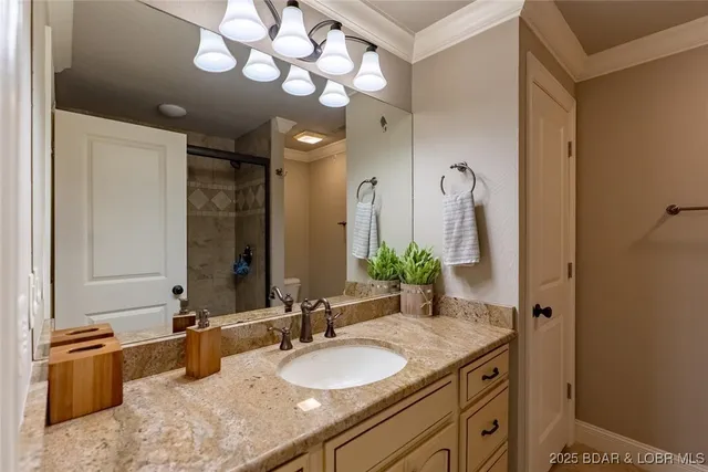 $1,550,000 | 323 Cherry Hill Drive, Lake Ozark, MO 65049