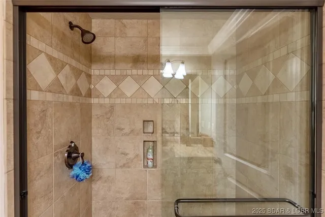 $1,550,000 | 323 Cherry Hill Drive, Lake Ozark, MO 65049