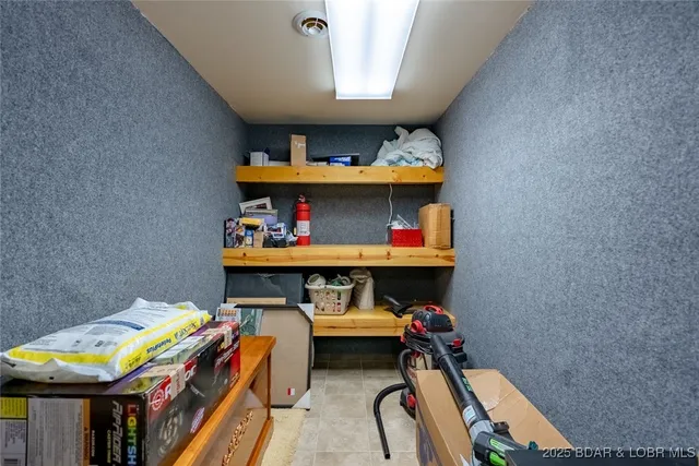 $1,550,000 | 323 Cherry Hill Drive, Lake Ozark, MO 65049