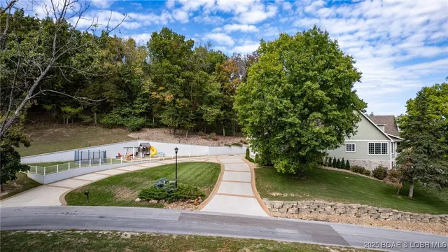 $1,550,000 | 323 Cherry Hill Drive, Lake Ozark, MO 65049