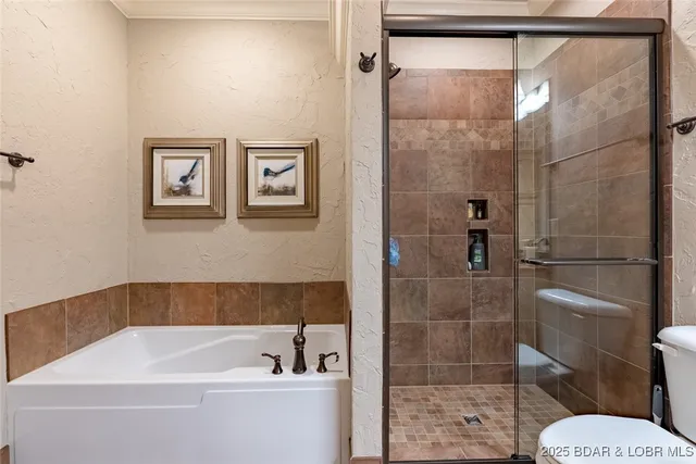 $1,550,000 | 323 Cherry Hill Drive, Lake Ozark, MO 65049