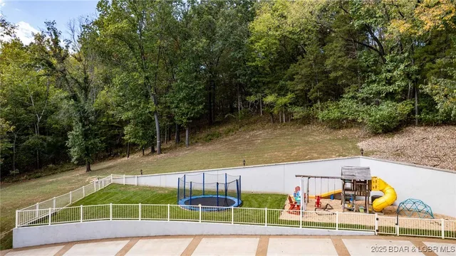 $1,550,000 | 323 Cherry Hill Drive, Lake Ozark, MO 65049