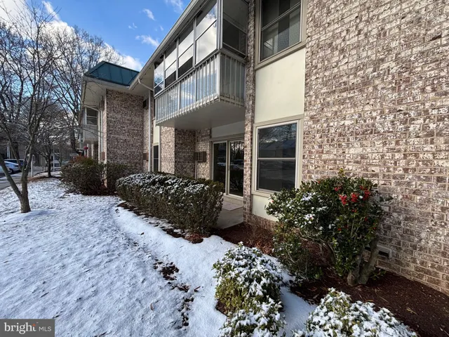 $102,500 | 3301 South Leisure World Boulevard, Unit 992E, Silver Spring, MD 20906