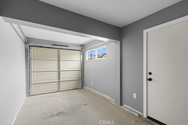 $1,549,000 | 943 North Washington Place, Unit 4, Long Beach, CA 90813