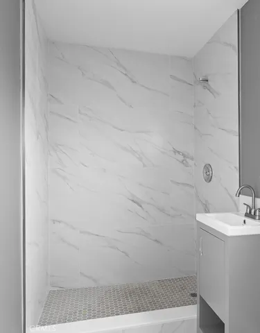 $1,549,000 | 943 North Washington Place, Unit 4, Long Beach, CA 90813