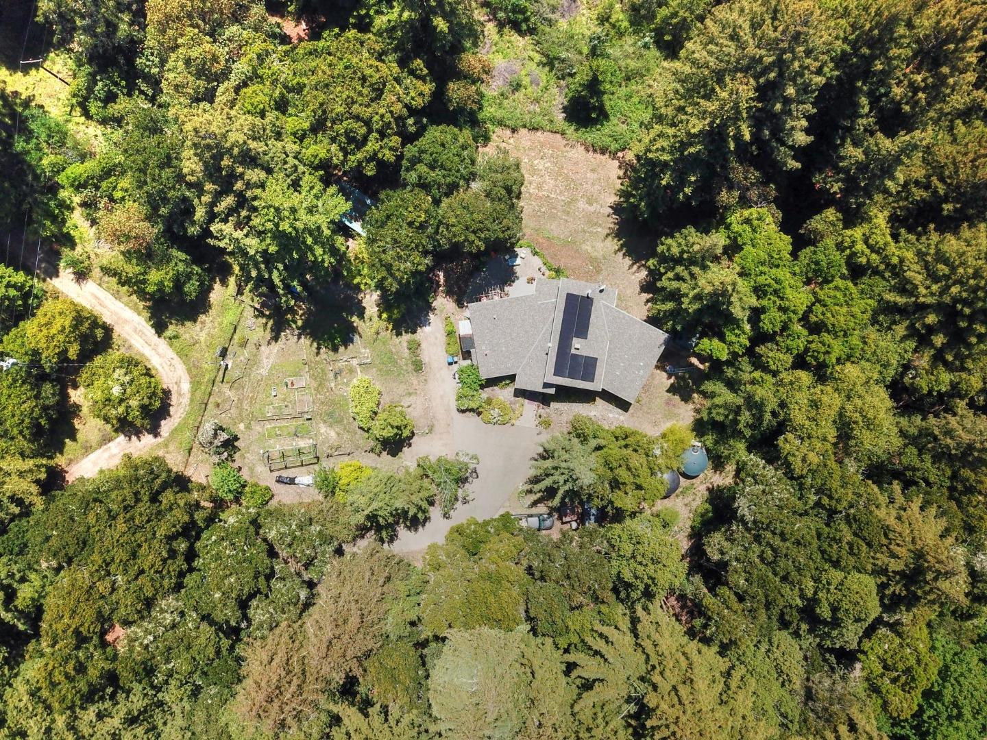 1383 Amaya Ridge Road Los Gatos, CA 95033 - Photo 3 of 36 Gallery Image 3