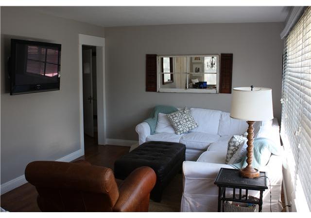 874 Arden Drive Encinitas, CA 92024 - Photo 5 of 14