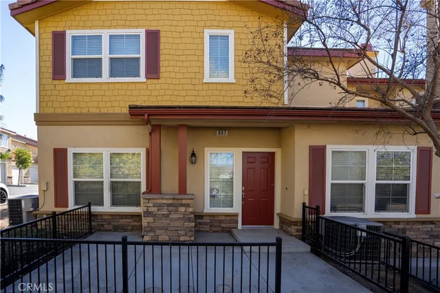 $3,000 | 1510 Orange Avenue, Unit 807, Redlands, CA 92373