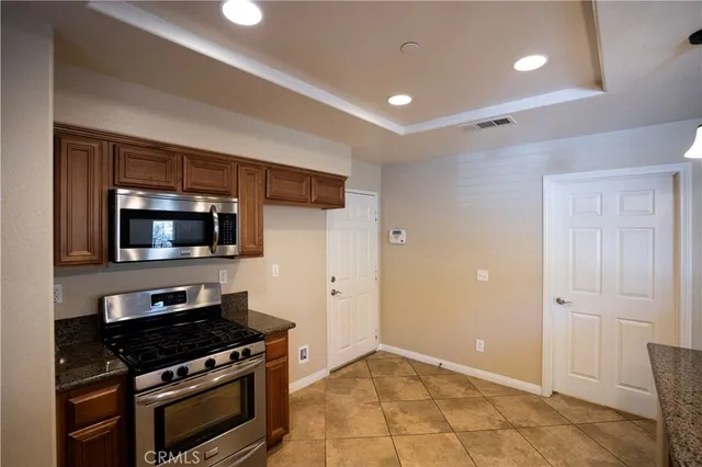 $3,000 | 1510 Orange Avenue, Unit 807, Redlands, CA 92373