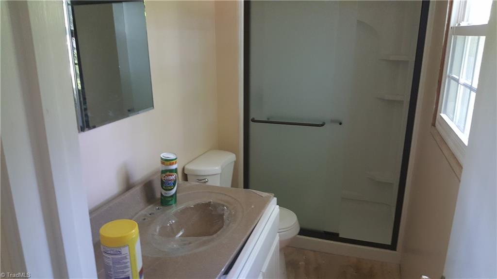 3204 Dillon Road Jamestown, NC 27282 - Photo 11 of 13 Gallery Image 11
