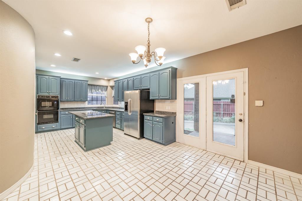 6901 Blake Drive Arlington, TX 76001 - Photo 15 of 40