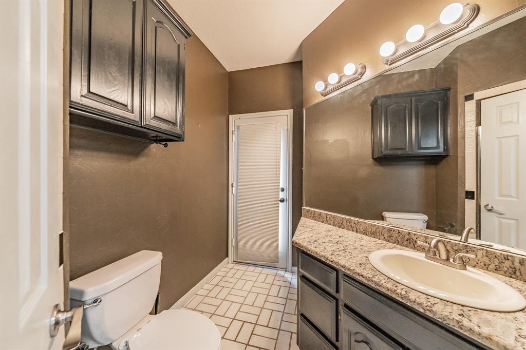 6901 Blake Drive Arlington, TX 76001 - Photo 22 of 40