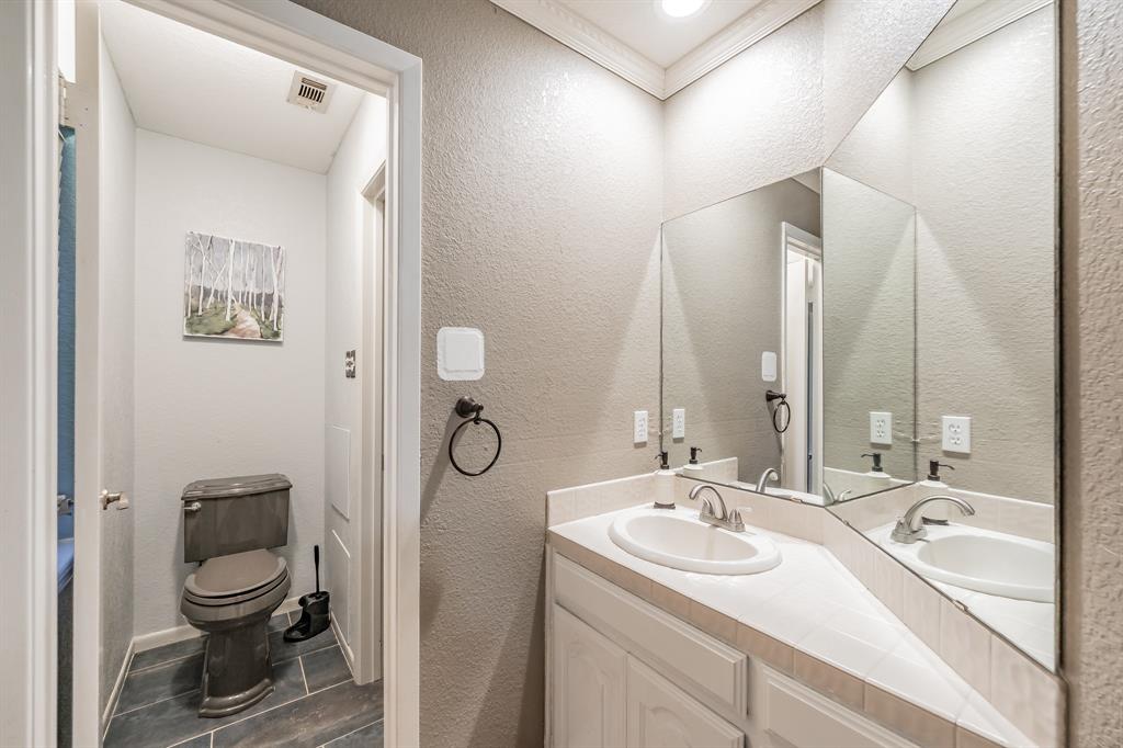 6901 Blake Drive Arlington, TX 76001 - Photo 31 of 40