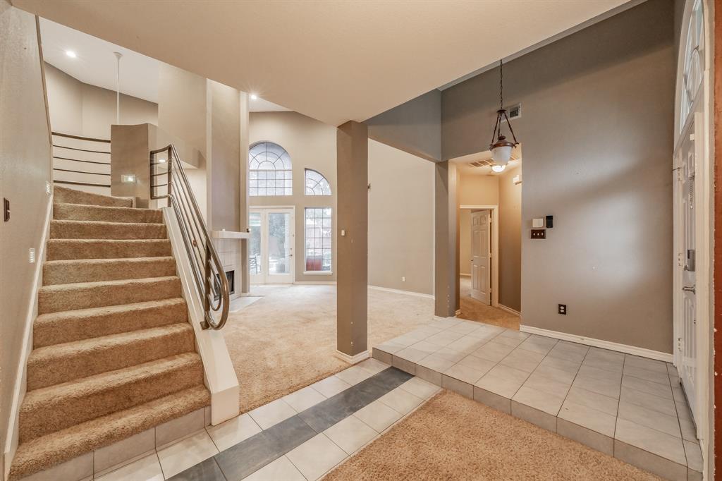 6901 Blake Drive Arlington, TX 76001 - Photo 4 of 40