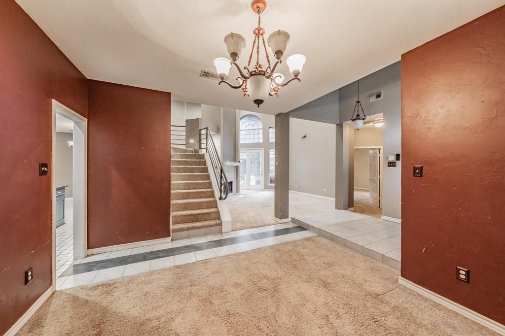 6901 Blake Drive Arlington, TX 76001 - Photo 6 of 40