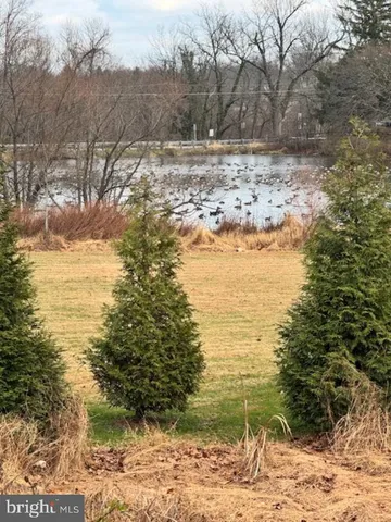 $1,850 | 85 Valley Road, Unit 1, Phoenixville, PA 19460