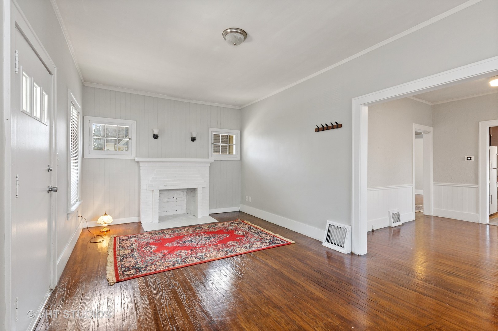 310 Gertrude Street Elgin, IL 60123 - Photo 3 of 12