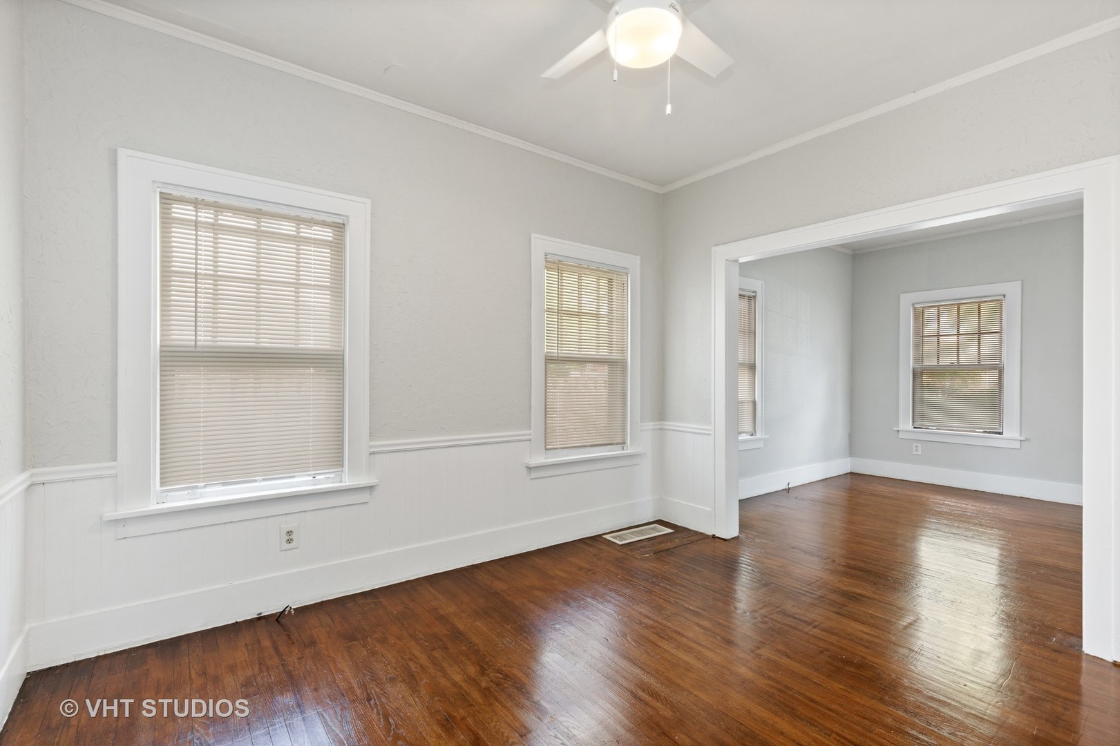 310 Gertrude Street Elgin, IL 60123 - Photo 5 of 12