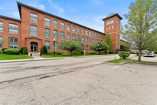 $419,000 | 1 Tupperware Drive, Unit 226, North Smithfield, RI 02896