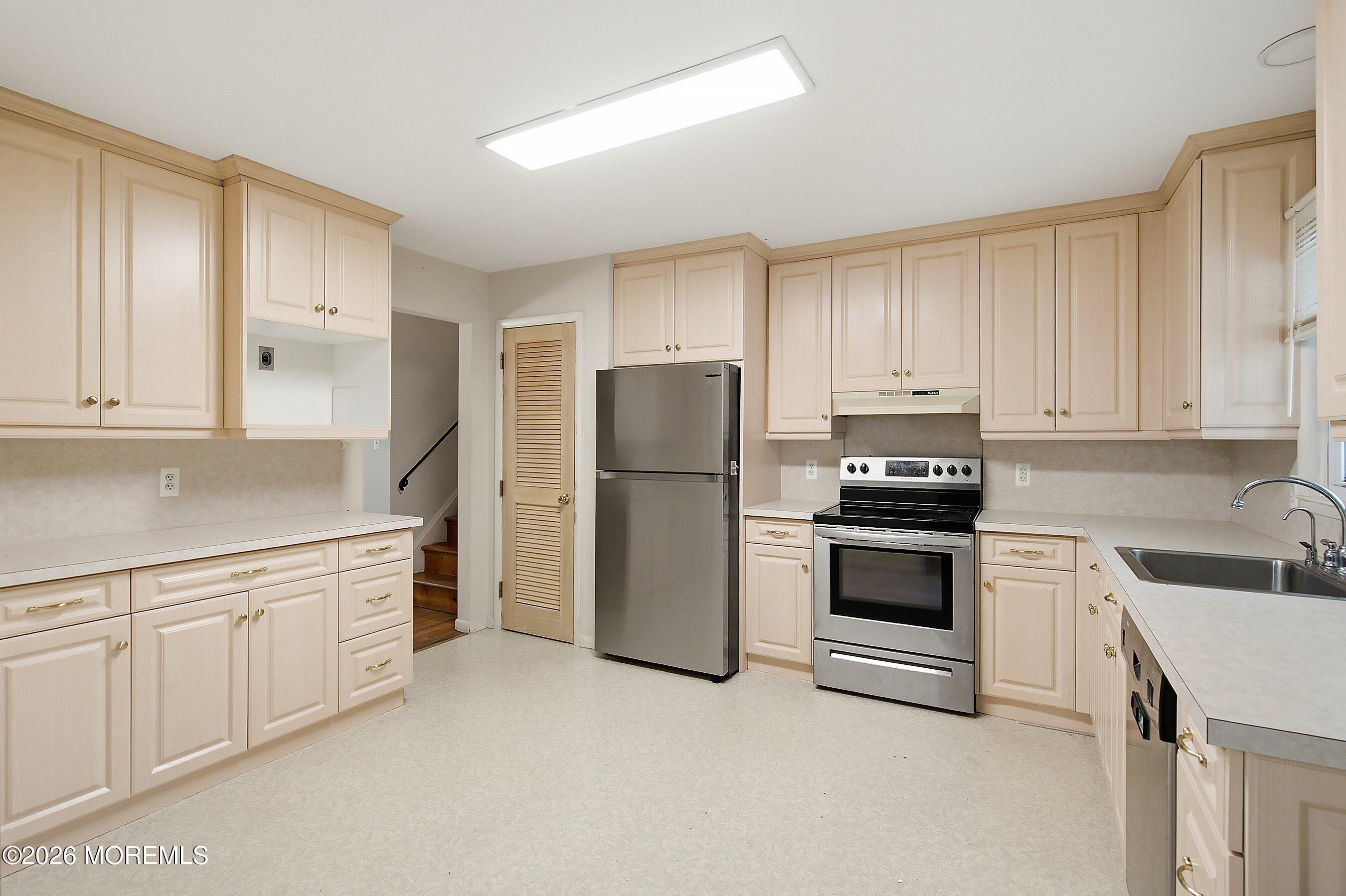 525 Goetz Lane Jackson, NJ 08527 - Photo 10 of 25 12-Kitchen 1A