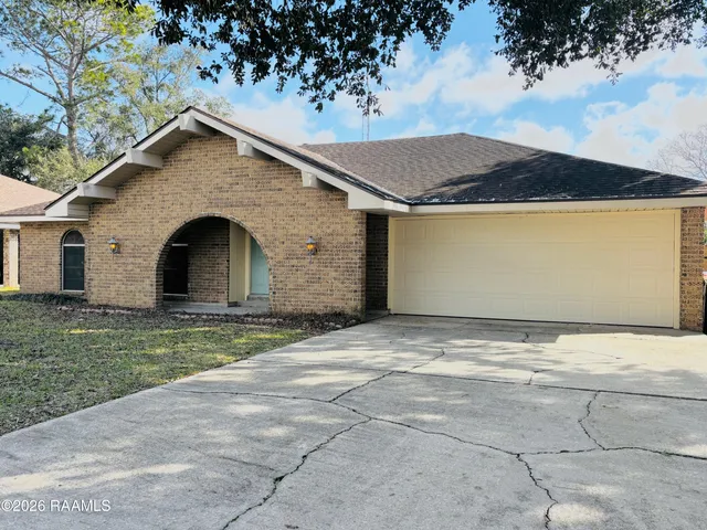 $185,000 | 113 Valencia Drive, Lafayette, LA 70506