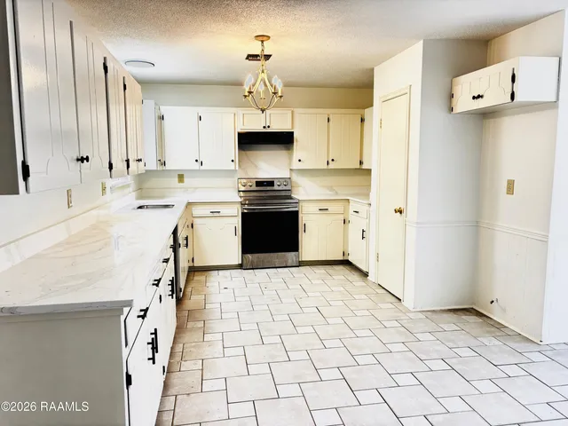 $185,000 | 113 Valencia Drive, Lafayette, LA 70506