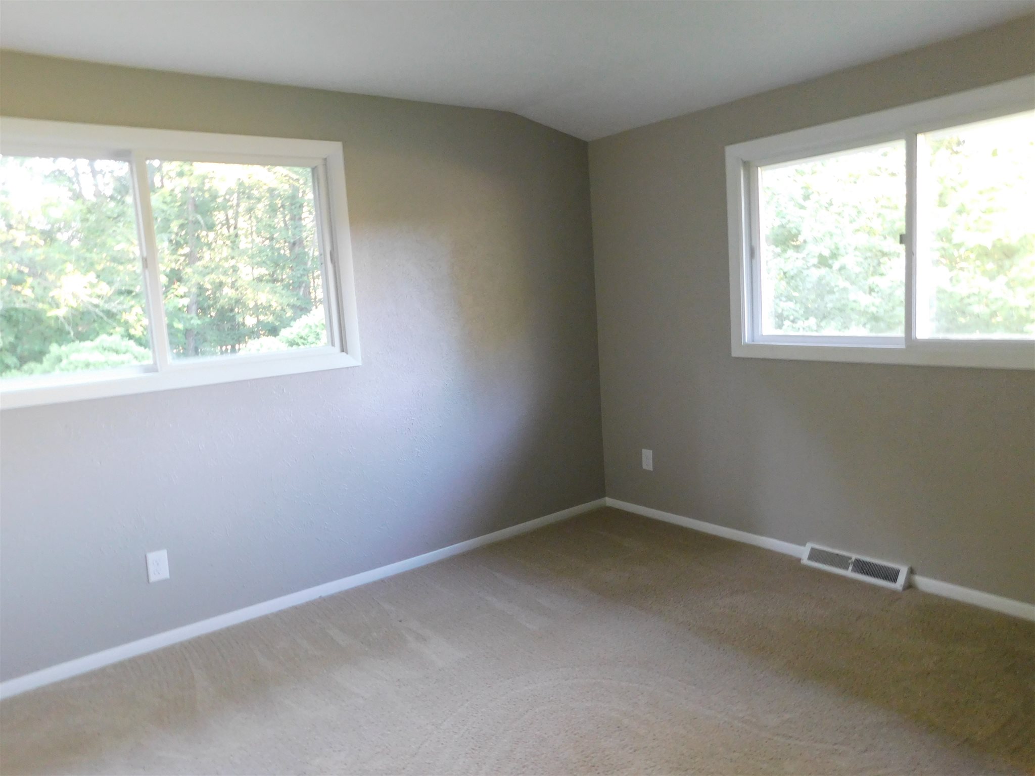 51866 Beech Road Granger, IN 46530 - Photo 15 of 26 Gallery Image 15