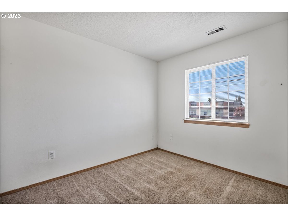 4603 Auburn Road Northeast Salem, OR 97301 - Photo 17 of 22 Gallery Image 17