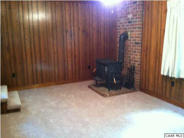 495 Apple Grove Road Mineral, VA 23117 - Photo 14 of 23 Den/ Study