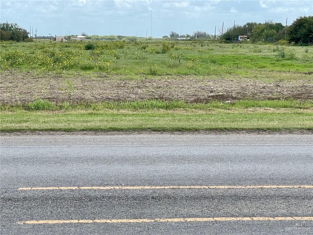 1015 Rd Progreso Tx 78579 Road Weslaco, TX 78596 - Photo 3 of 3 a view of a yard and a large parking space