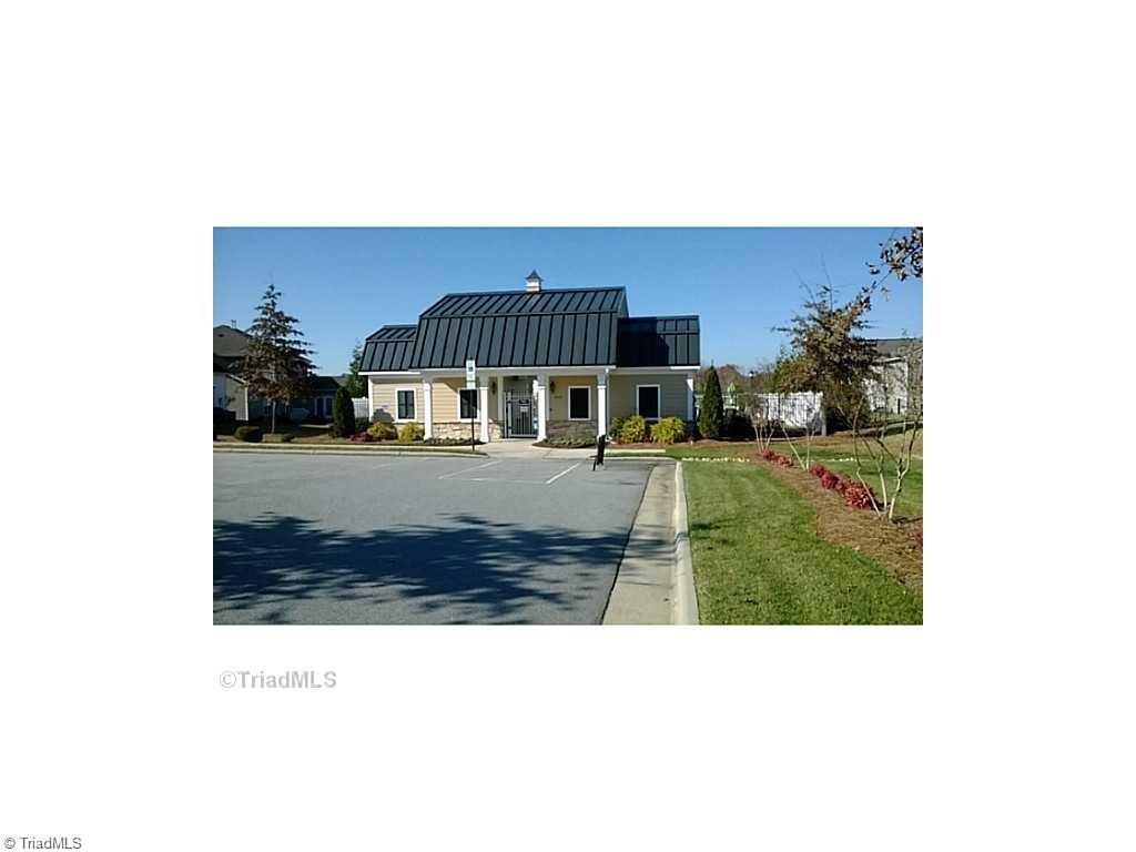 821 Hedgepath Terrace High Point, NC 27265 - Photo 14 of 18 Gallery Image 14