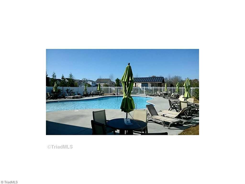 821 Hedgepath Terrace High Point, NC 27265 - Photo 15 of 18 Gallery Image 15