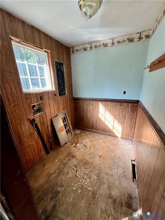 17406 Sandy Ford Road Chesterfield, VA 23838 - Photo 11 of 23 a view of an empty room with a window