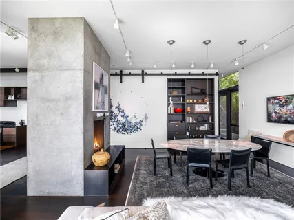 $9,800,000 | 3310 East Laurelhurst Drive Northeast, Seattle, WA 98105