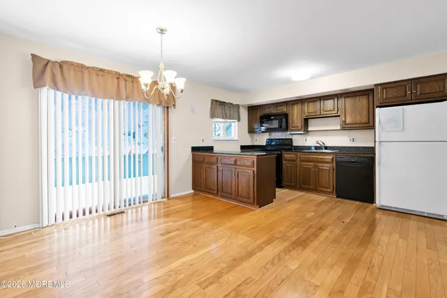 $599,999 | 13 Mountain Ridge Drive, Cedar Grove, NJ 07009