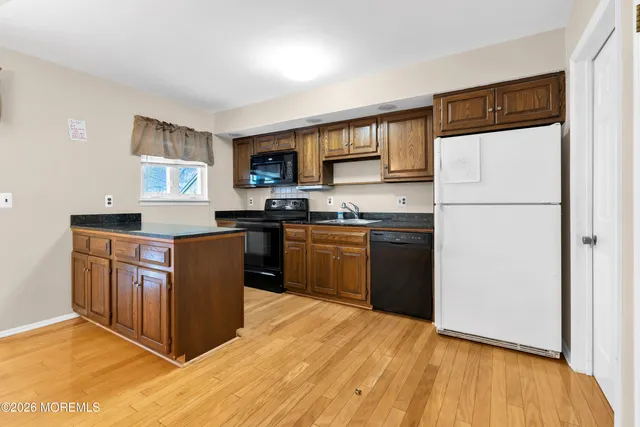 $599,999 | 13 Mountain Ridge Drive, Cedar Grove, NJ 07009