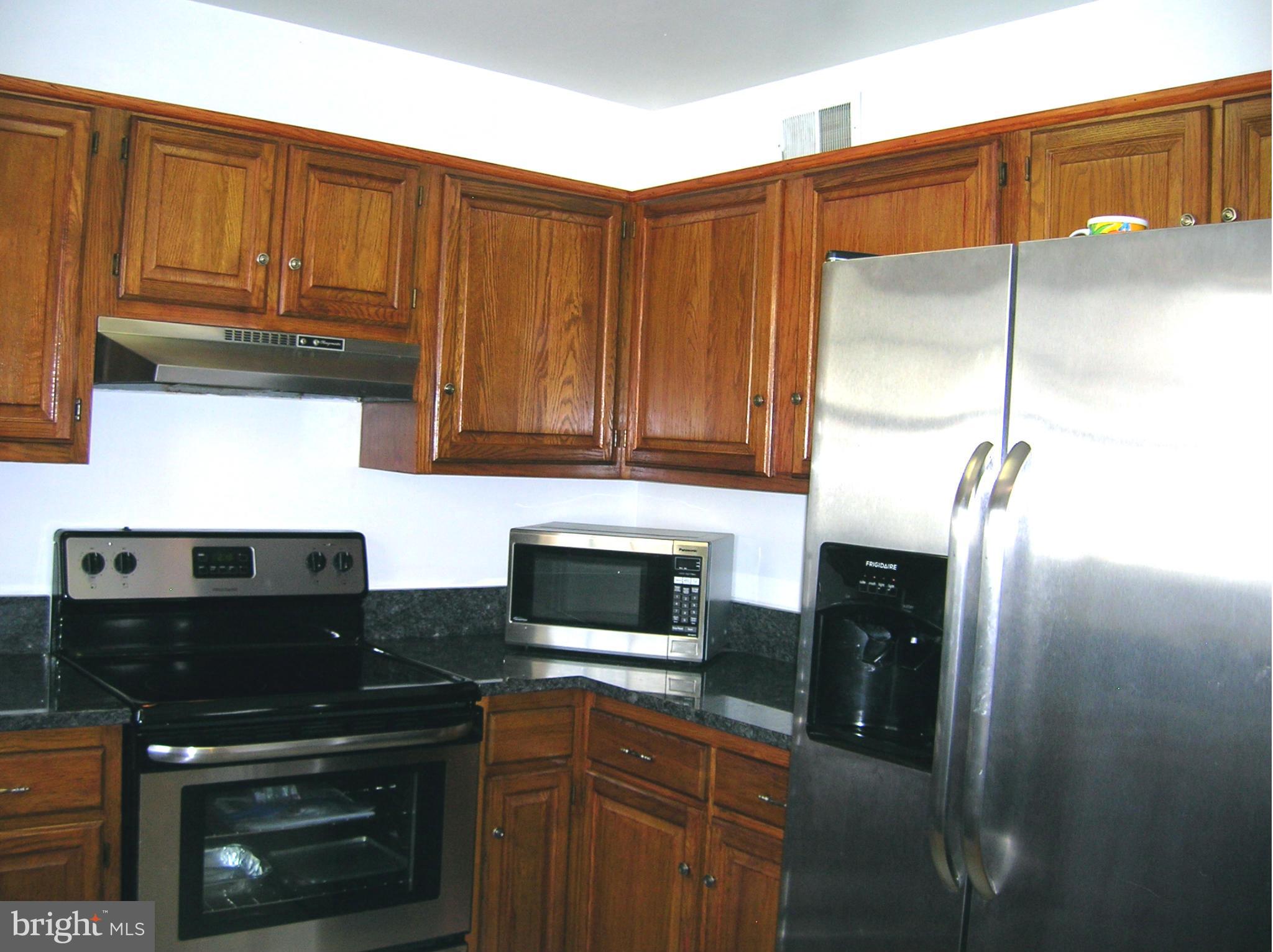 2478 Ridgehampton Court Reston, VA 20191 - Photo 8 of 24 Kitchen