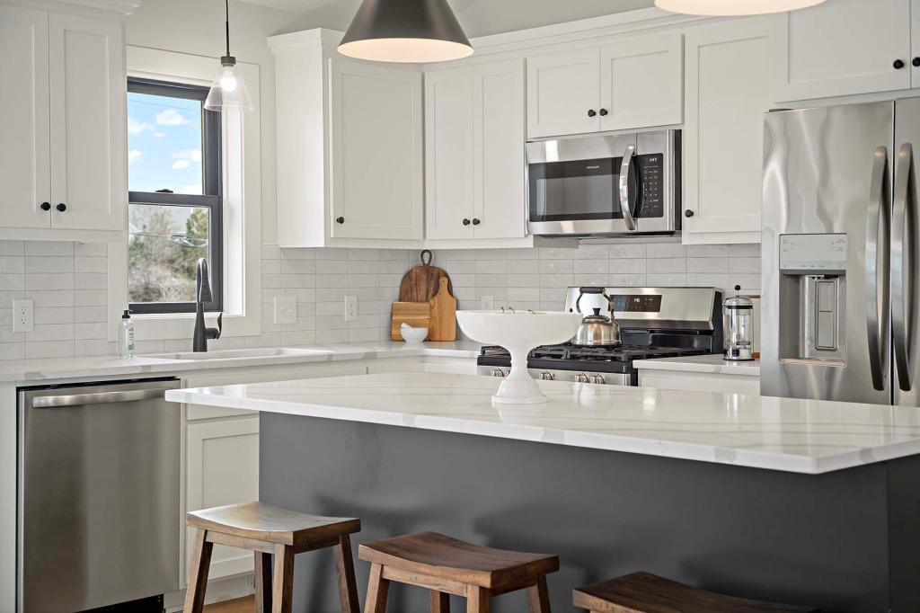 13340 Cadogan Way Rosemount, MN 55068 - Photo 15 of 32