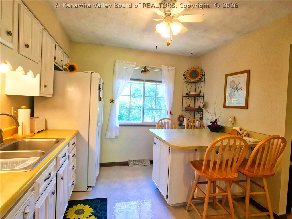 17 Barrington Road Nitro, WV 25143 - Photo 8 of 27 Gallery Image 8