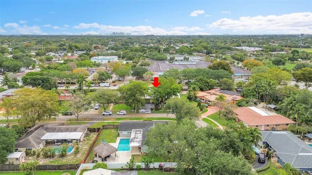 $875,000 | 1480 Southwest 66th Terrace, Plantation, FL 33317